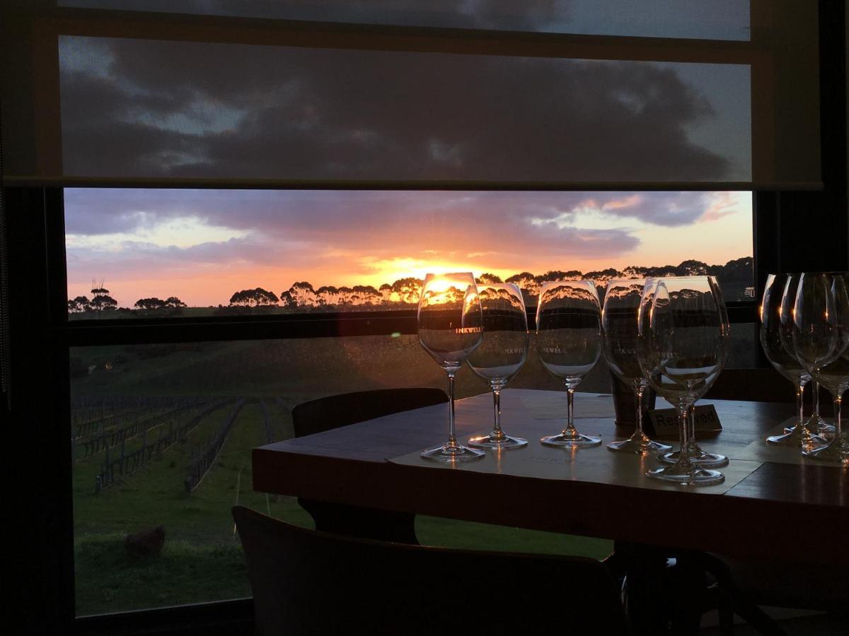 Hotel California Road At Inkwell Wines Mclaren Vale Exteriör bild